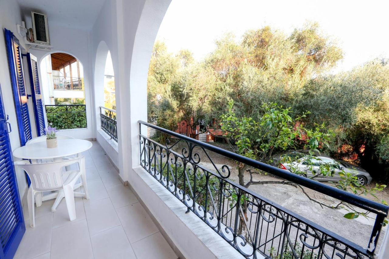 Athina Apartments Kato Korakiana Exterior photo