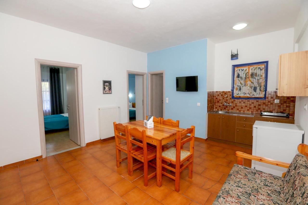 Athina Apartments Kato Korakiana Exterior photo